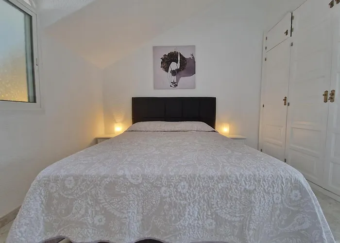 Laura F363 Apartment
